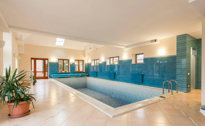 grow your pool building business